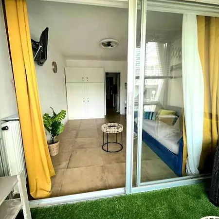 Apartament Loggia 80m De La