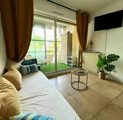 Loggia 80m De La *